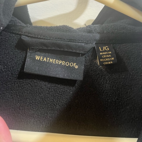 Waterproof coat - Picture 2 of 3